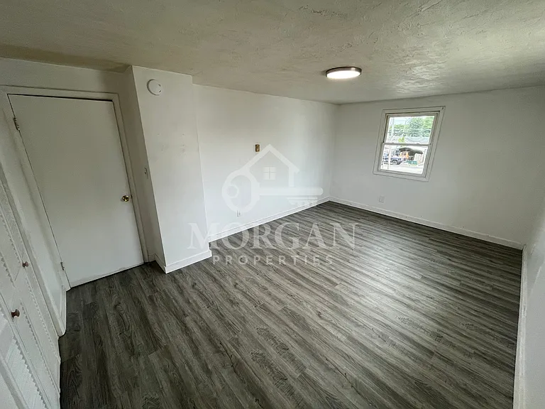 2319 1/2 Broadway St — Photo 5