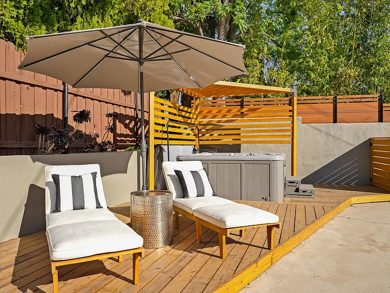 23027 Gainford St — Photo 44