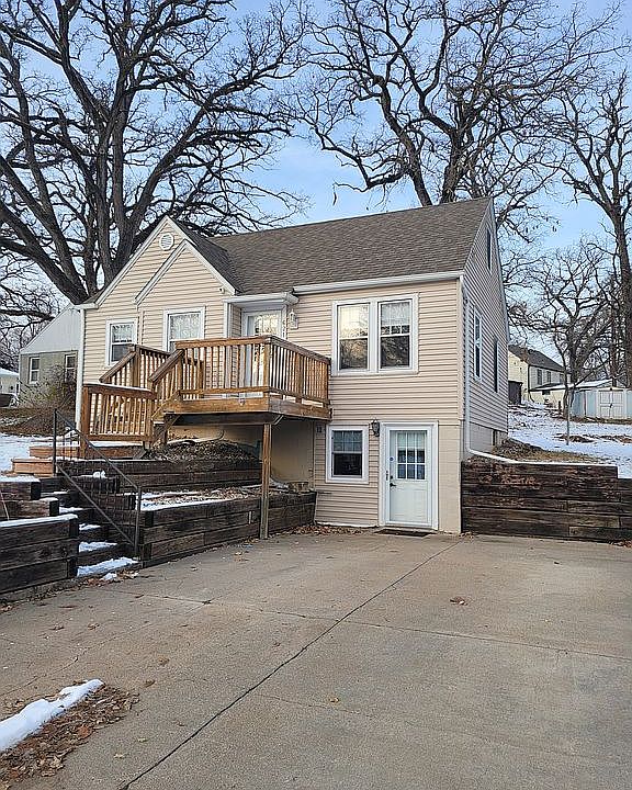 1st image of 621 Oakmont Dr