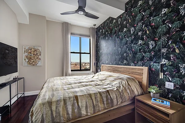 Sold by Stribling | media 5