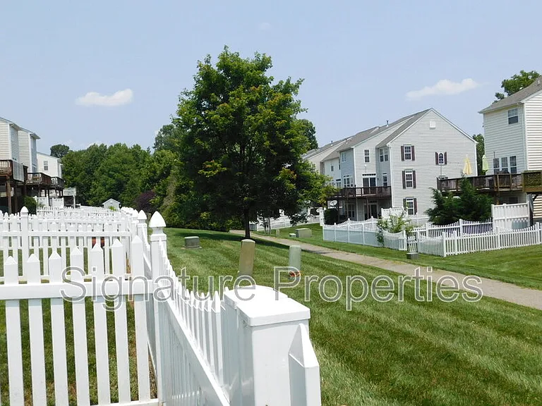 8197 Belton Cir — Photo 7