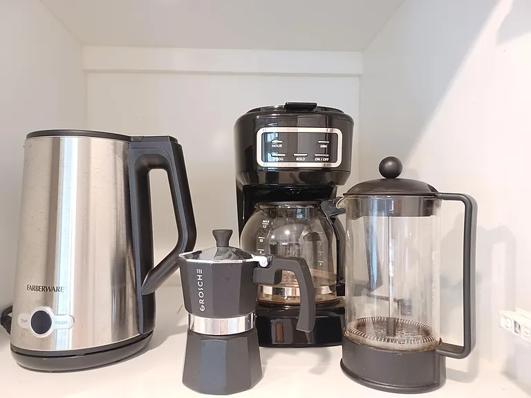 Fully Stocked Kitchen!