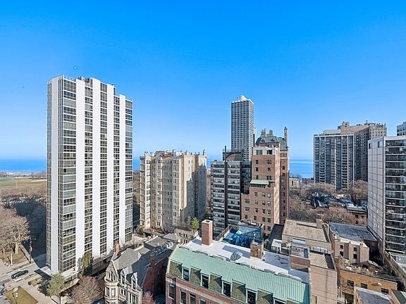 3rd image of 1530 N Dearborn Pkwy #16