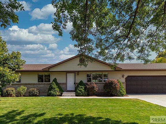2nd image of 2965 S Carolyn Ln