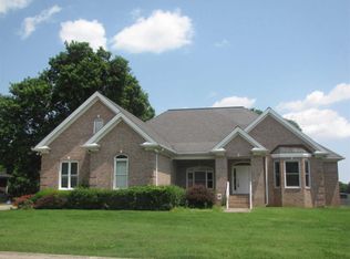 110 Pemberton Pl, Hopkinsville, KY 42240