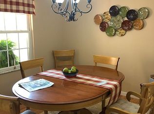 1005 Greystone Ln, Hurricane, WV 25526