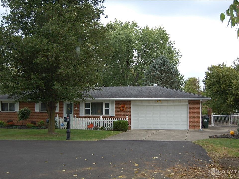 1st image of 6201 Cedar Ln