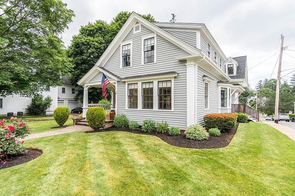 210 Main St, Amesbury, MA 01913 Zillow
