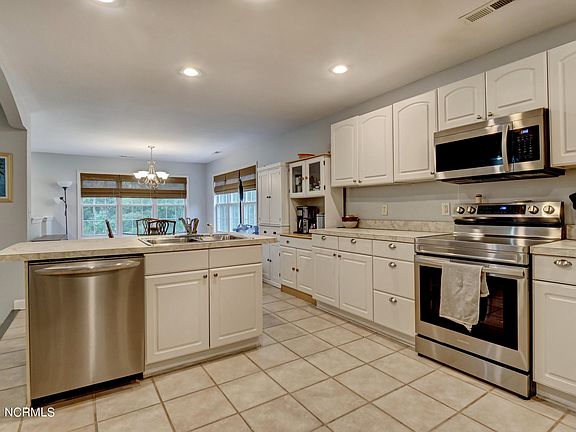 4th image of 510 Brenda Dr