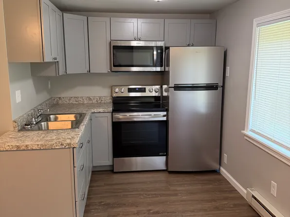 400 Feicht Dr #5, Fenton, MO 63026