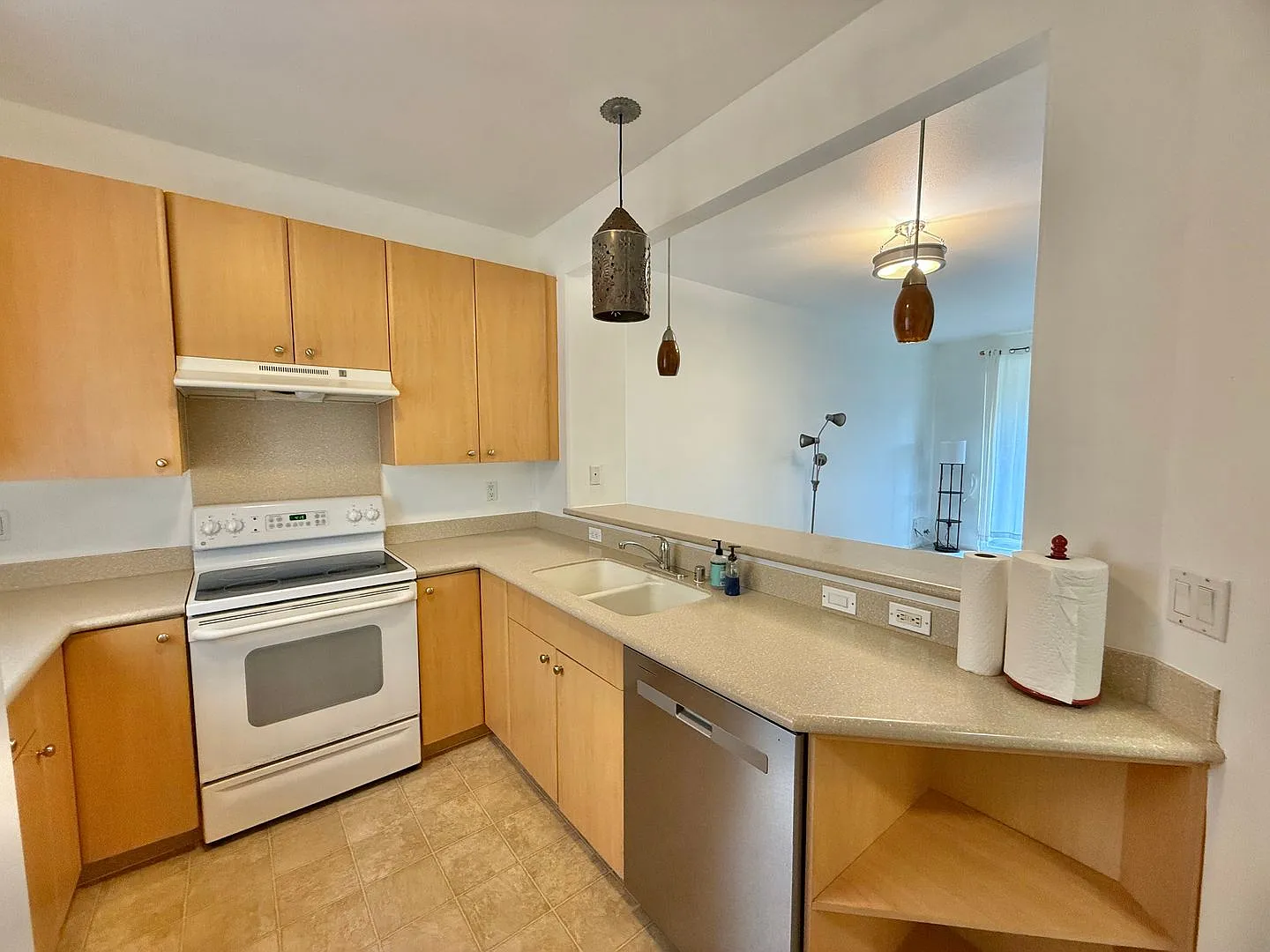 Iliahi at Kehalani - Upscale 3- Bedroom Pet Friendly Rental! — Photo 1
