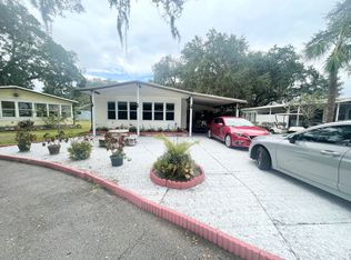 37625 Tahitian Ct, Zephyrhills, FL 33541