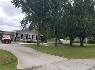 110 Lake Dr, Fair Play, SC 29643