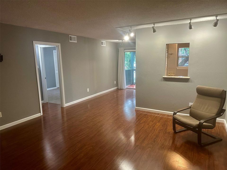 1st image of 8245 Kingsbrook Rd APT 239