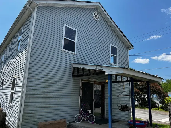 40 Meadow Bridge Rd, Meadow Bridge, WV 25976