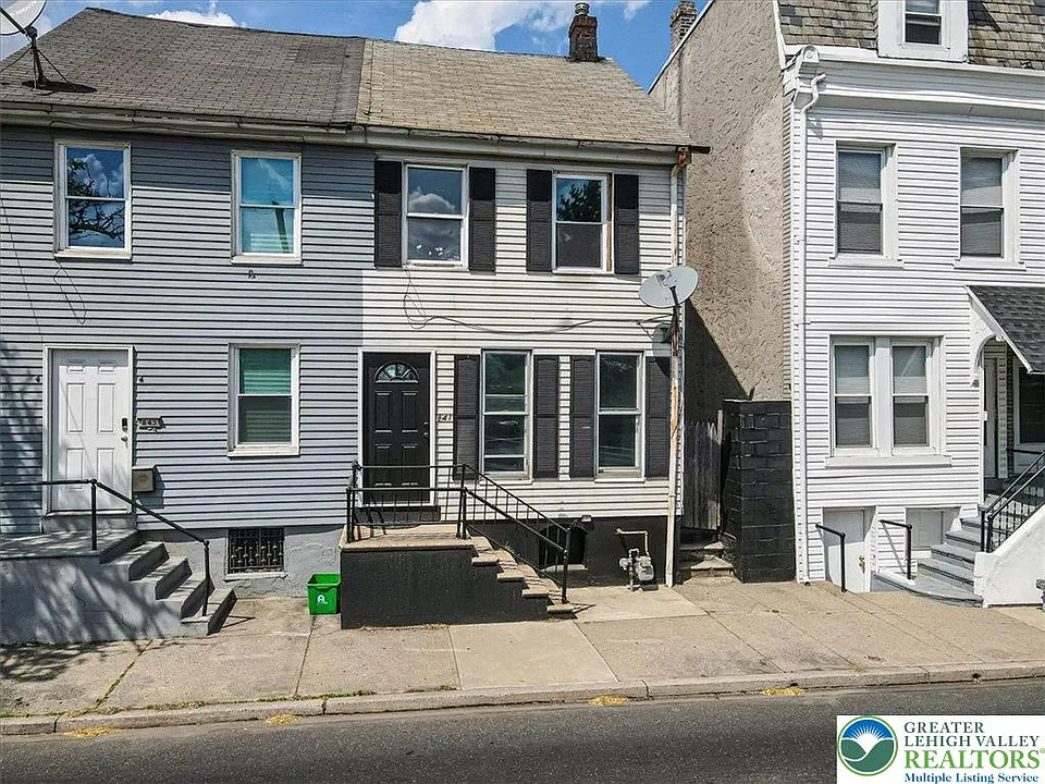 841 Jackson St