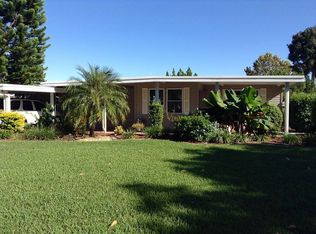 1018 Morningview Dr, Tavares, FL 32778