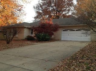 2124 E Montclair St, Springfield, MO 65804