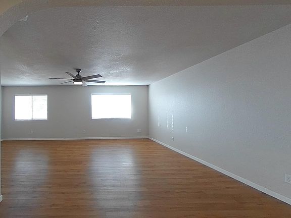 3rd image of 2876 Saratoga Ave
