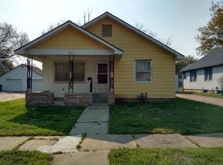 211 N Western Ave, Chanute, KS 66720