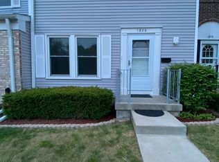 1820 Fenwick Ct, Schaumburg, IL 60194