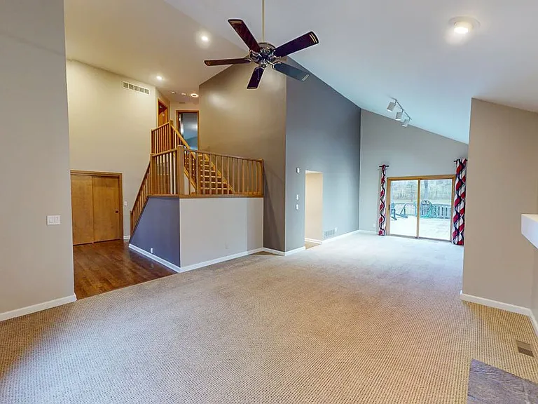 5790 Rushwood Dr — Photo 7