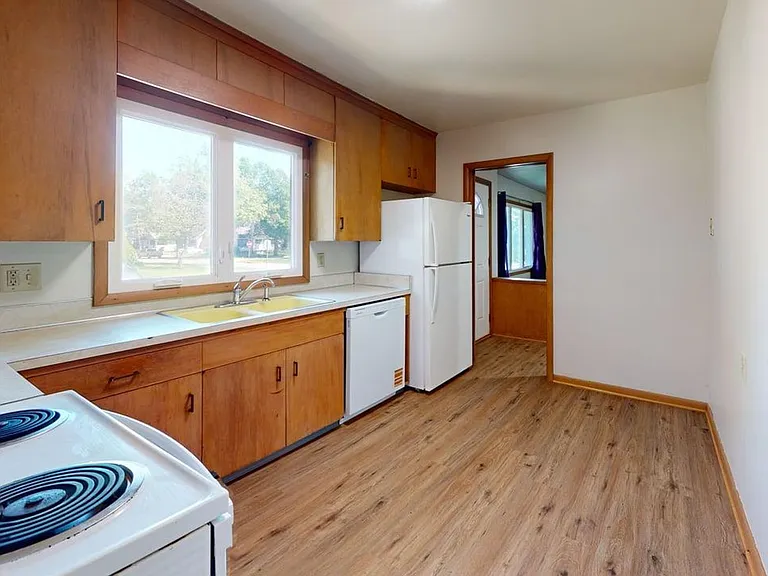 713 Stanton Ave — Photo 7