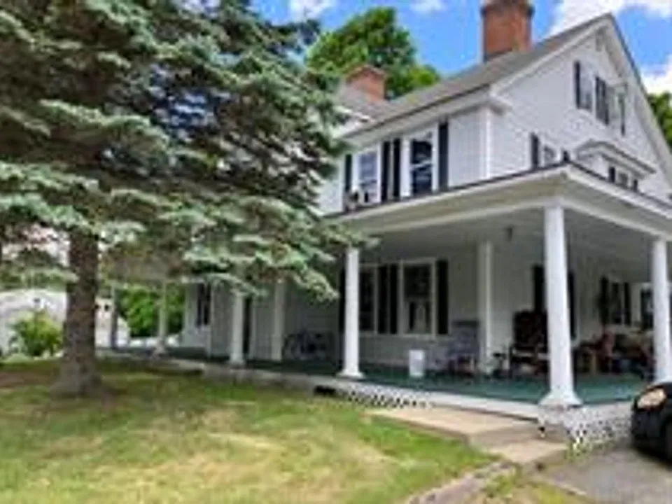 85 Stratton Rd