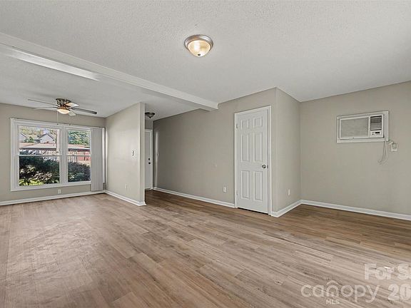 5th image of 270/272 Spring St SW