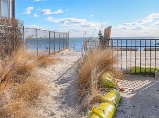 42 Botsford Ave, Milford, CT 06460