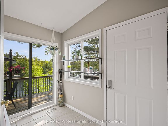 3rd image of 5 Pinetree Rd