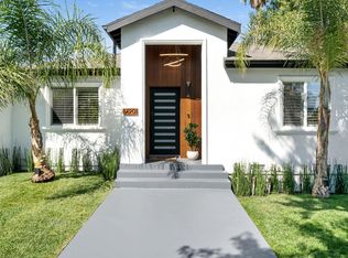 17901 Collins St, Encino, CA 91316