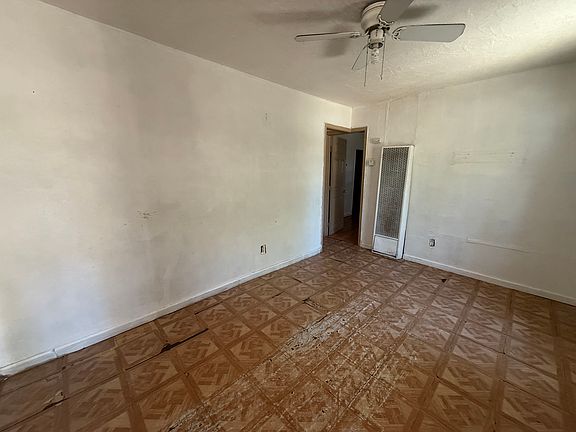 4th image of 2336 E Alpine Ave