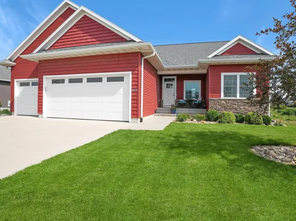 4123 Berry Hill Rd, Cedar Falls, IA 50613