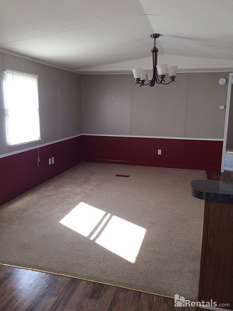 2nd image of 170 Rampart Ln
