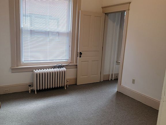 4th image of 318-320 W Market St #1