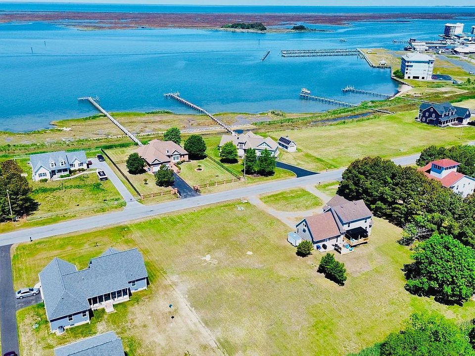 1st image of 18 Hammock Point Rd