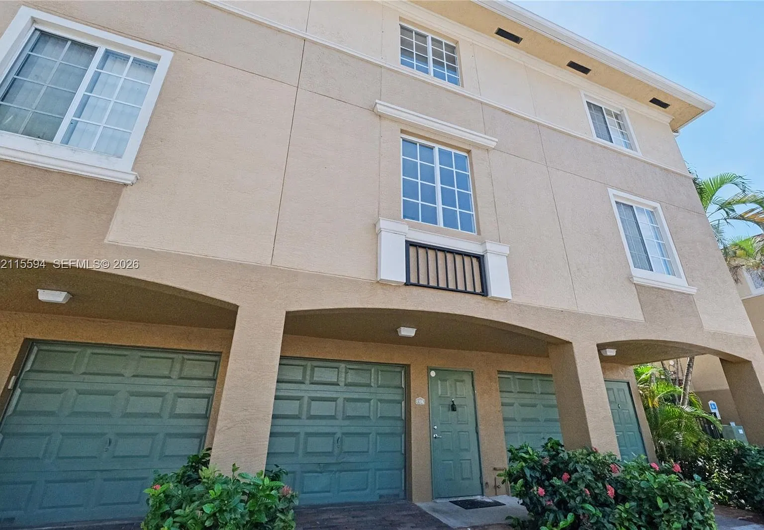 Aventi At Aventura Condo — Photo 3
