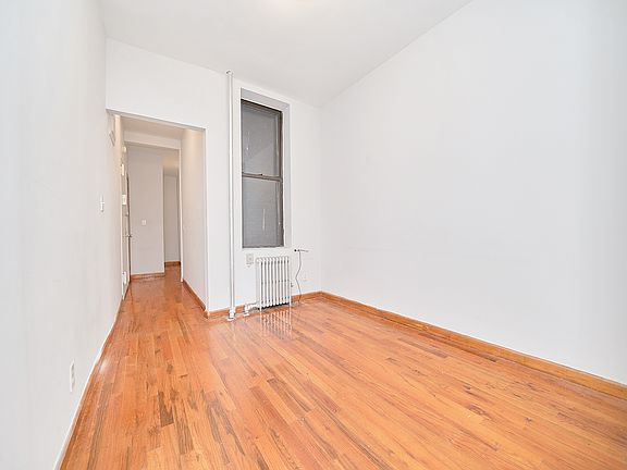 2nd image of 462 9th Ave APT 2