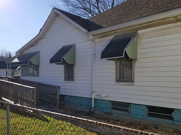 3rd image of 244 E Washington St