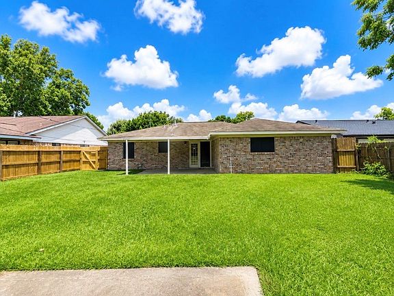 2nd image of 2806 Spa Dr