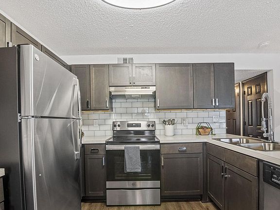 5th image of 1715 Creekside Ct #1715
