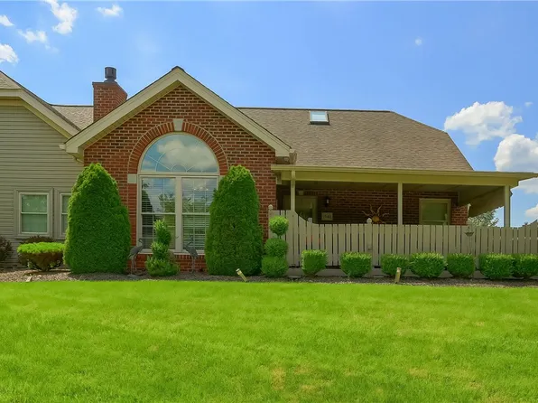 1546 Meerschaum Ln, Coraopolis, PA 15108
