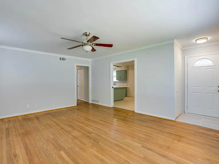 2140 Springhill St — Photo 9