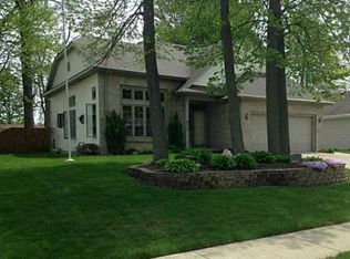 313 Valleywoods Dr, Swanton, OH 43558