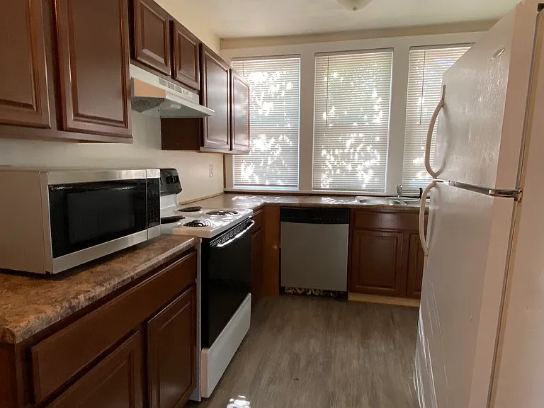 329 Susquehanna St — Photo 1