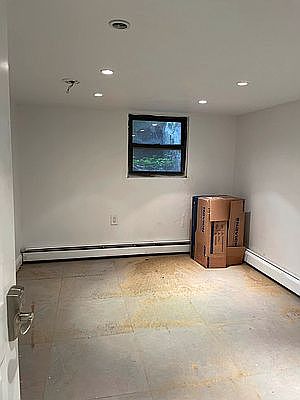 4th image of 209 Madison St #1