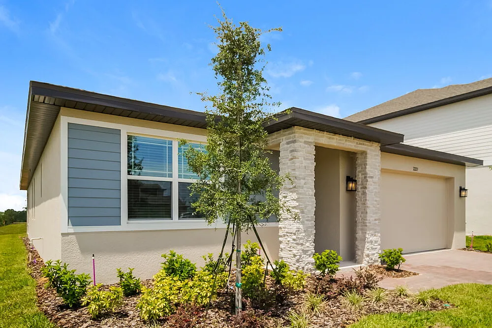 4 bed, 3.0 bath, 2185 sqft, $3,020 — Photo 3
