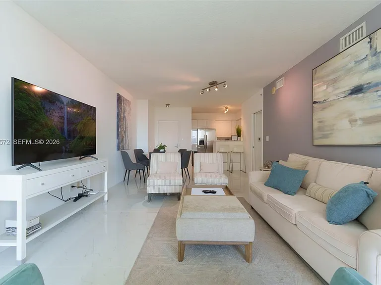 335 Biscayne Blvd #1600 — Photo 7