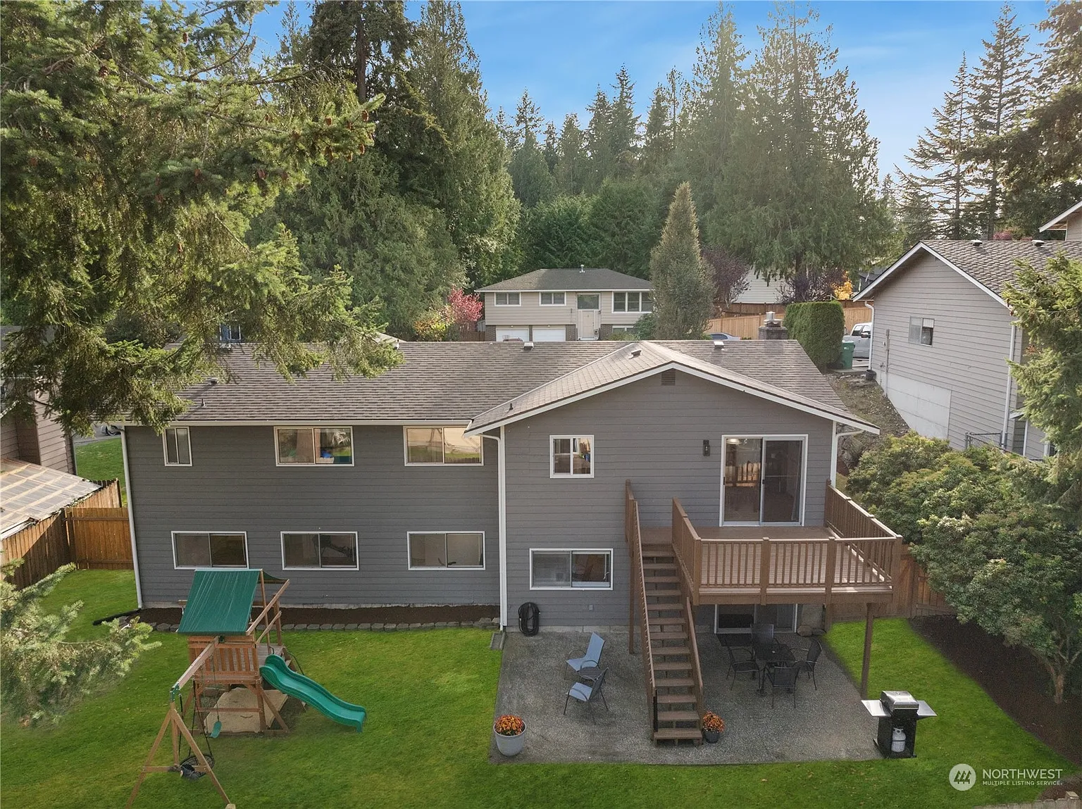 2715 Riverview Boulevard photo 1